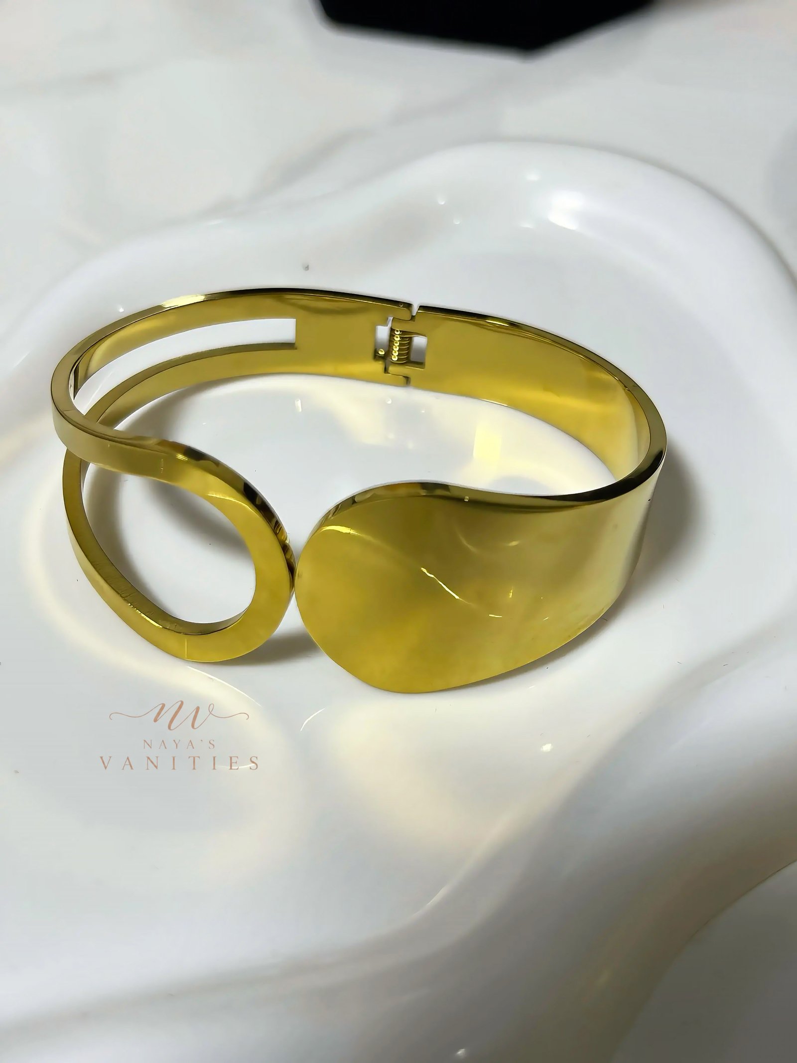 Alora chunky bangle